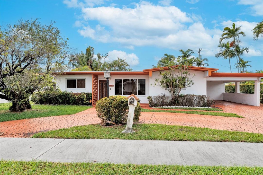 Activo con contrato: $637,500 (3 camas, 2 baños, 1761 Pies cuadrados)