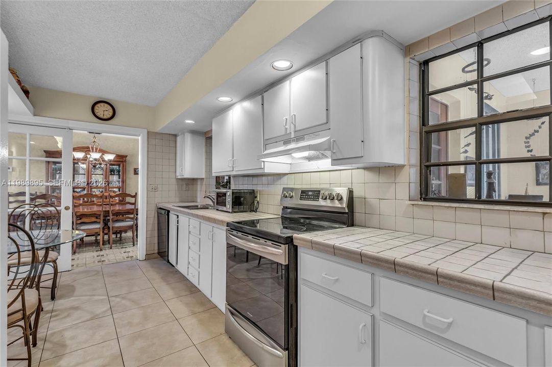 Activo con contrato: $637,500 (3 camas, 2 baños, 1761 Pies cuadrados)