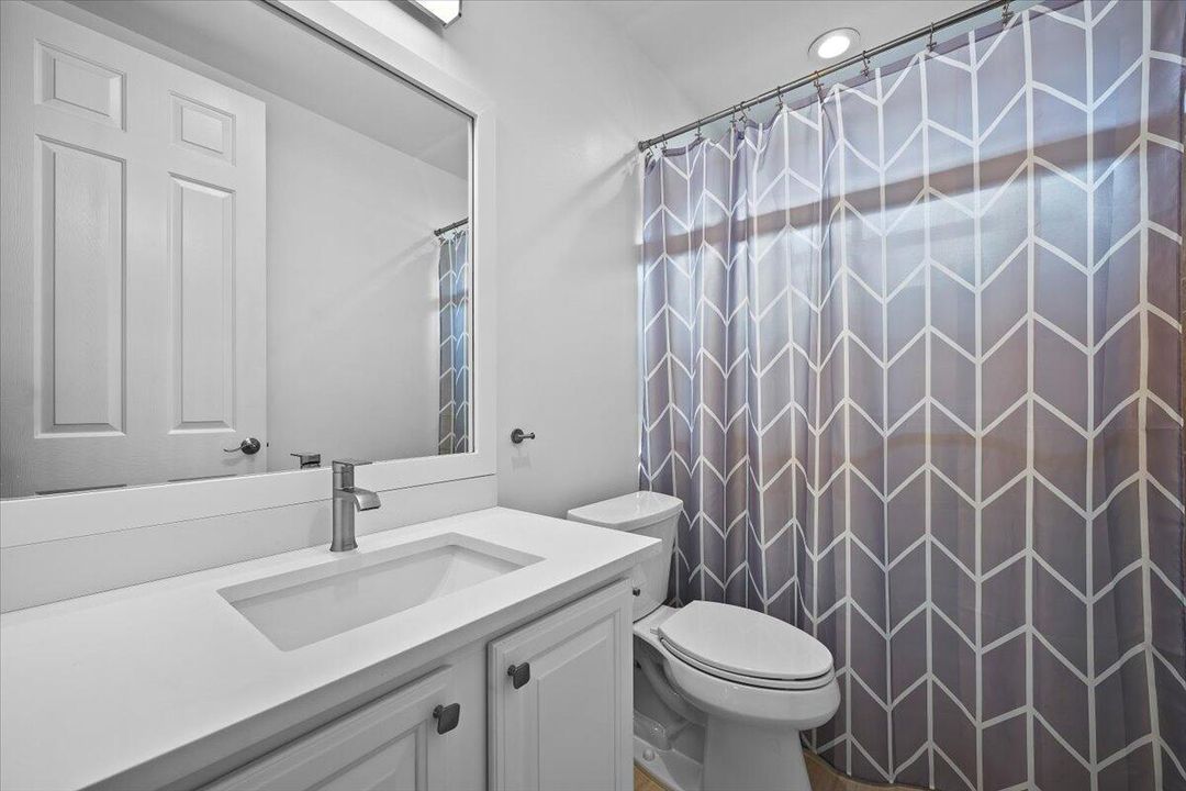 2nd Bathroom