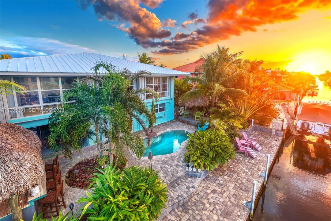 Recently Sold: $1,290,000 (2 beds, 2 baths, 1596 Square Feet)