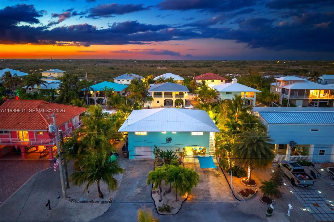 Recently Sold: $1,290,000 (2 beds, 2 baths, 1596 Square Feet)