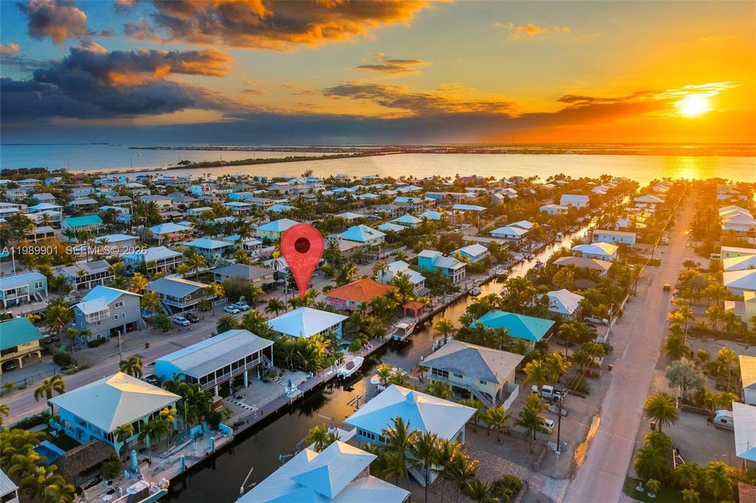 Recently Sold: $1,290,000 (2 beds, 2 baths, 1596 Square Feet)