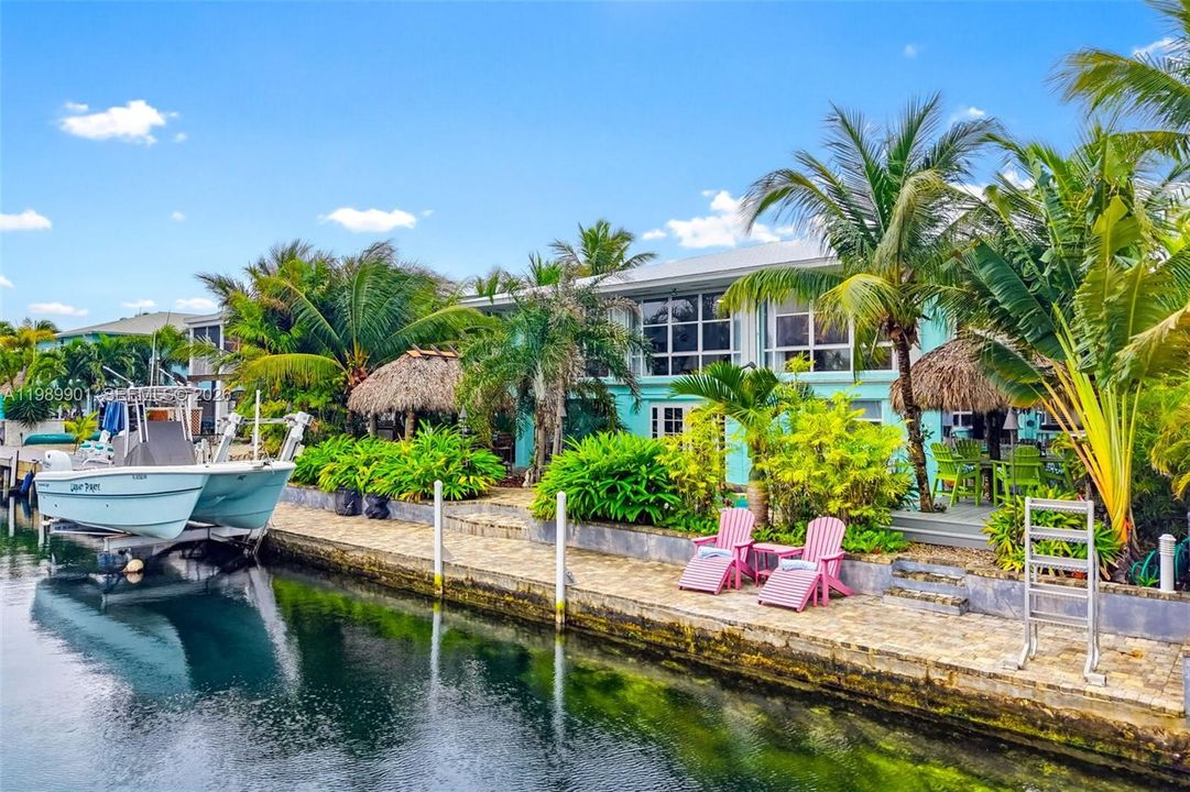 Recently Sold: $1,290,000 (2 beds, 2 baths, 1596 Square Feet)