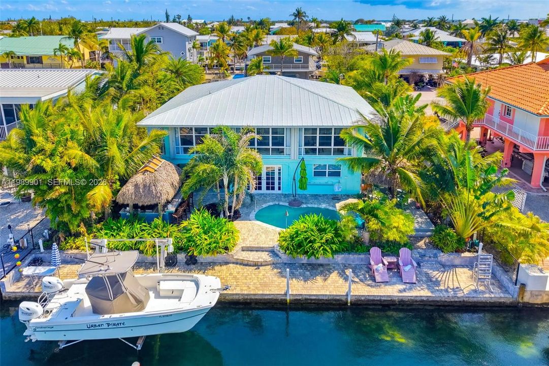 Recently Sold: $1,290,000 (2 beds, 2 baths, 1596 Square Feet)
