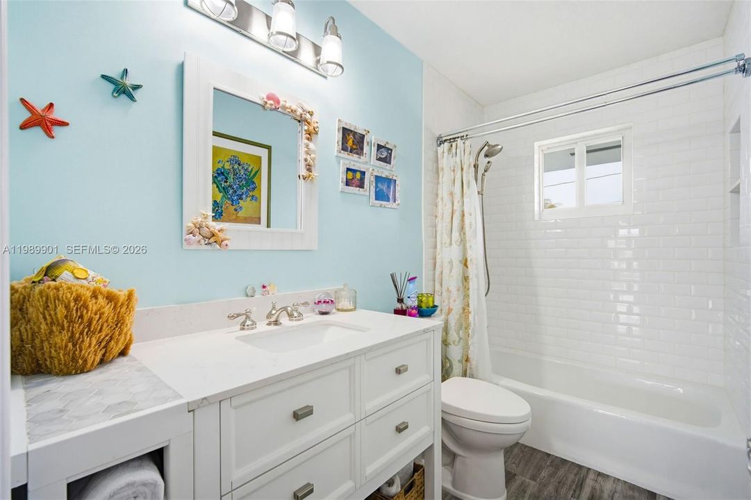 Recently Sold: $1,290,000 (2 beds, 2 baths, 1596 Square Feet)