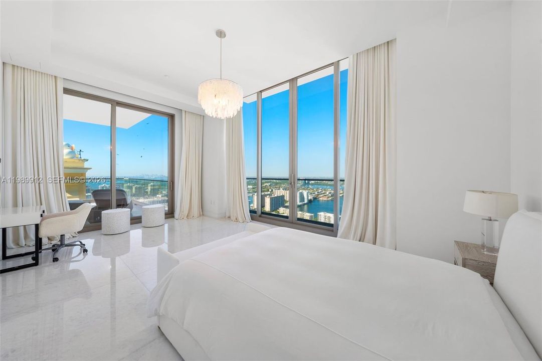 For Sale: $15,495,000 (4 beds, 5 baths, 5573 Square Feet)