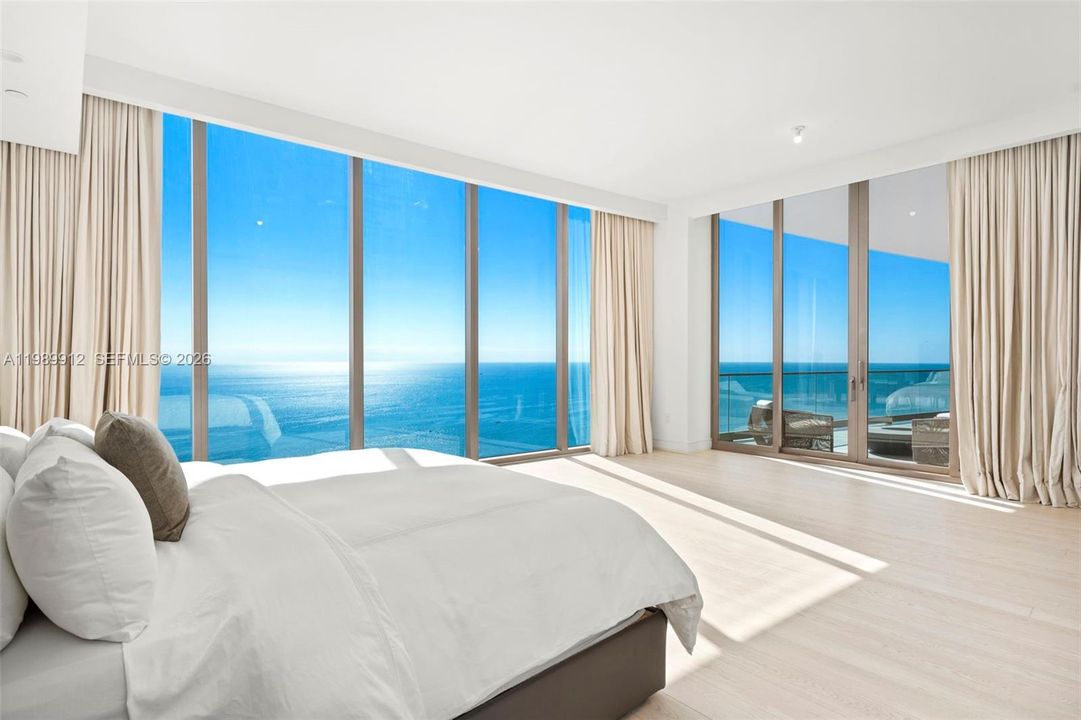 For Sale: $15,495,000 (4 beds, 5 baths, 5573 Square Feet)