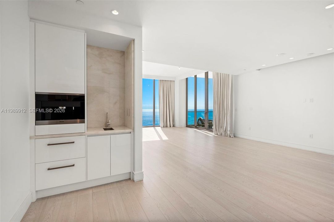 For Sale: $15,495,000 (4 beds, 5 baths, 5573 Square Feet)