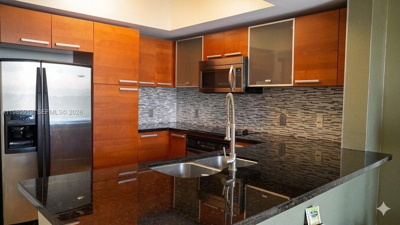 En Venta: $460,000 (1 camas, 1 baños, 886 Pies cuadrados)