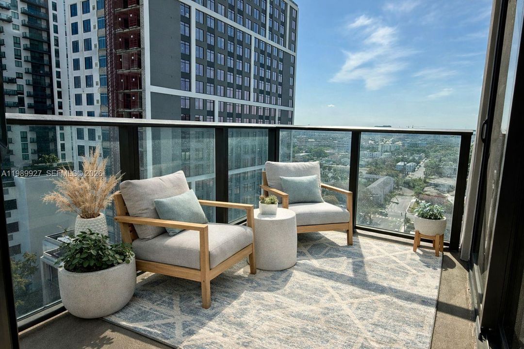 На продажу: $599,000 (2 спален, 2 ванн, 1055 Квадратных фут)