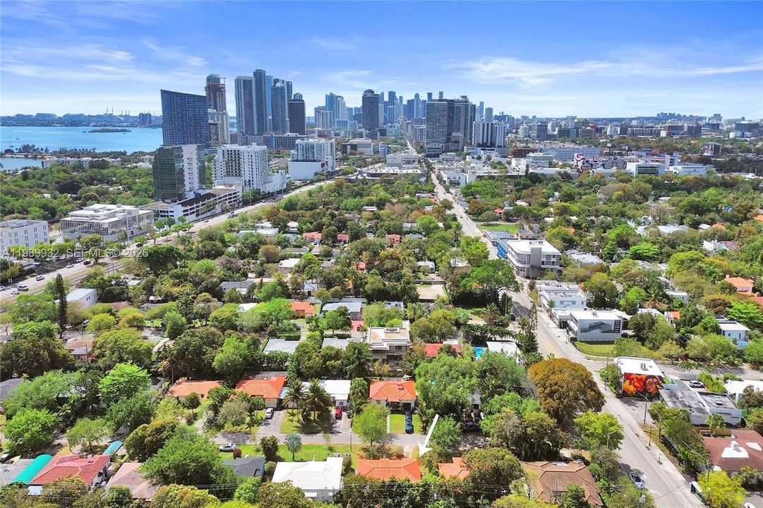 For Sale: $935,000 (2 beds, 1 baths, 1146 Square Feet)