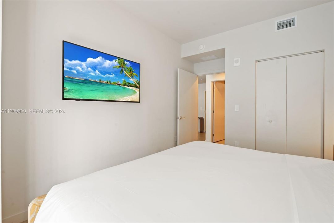 For Sale: $595,000 (1 beds, 1 baths, 600 Square Feet)