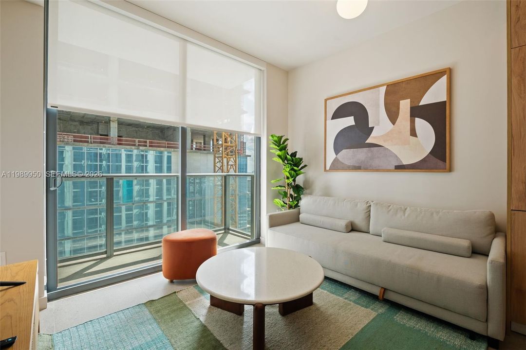 For Sale: $595,000 (1 beds, 1 baths, 600 Square Feet)