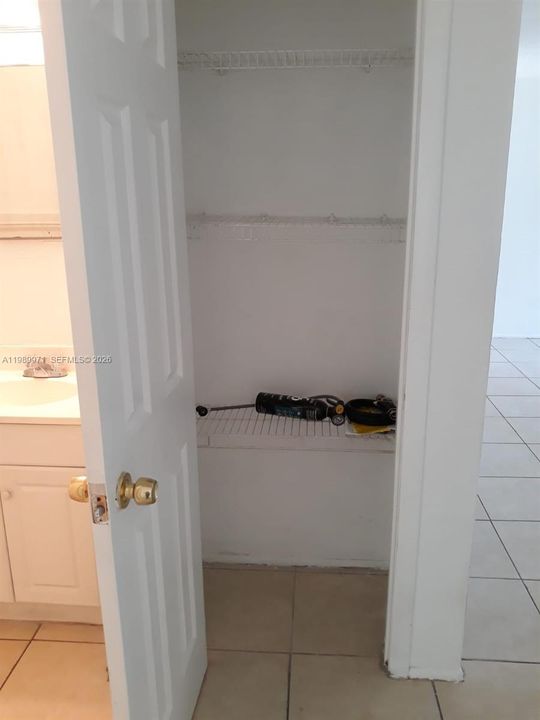 На продажу: $179,000 (3 спален, 1 ванн, 942 Квадратных фут)