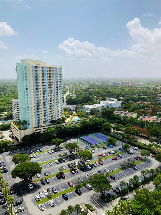 En Venta: $555,000 (1 camas, 1 baños, 930 Pies cuadrados)