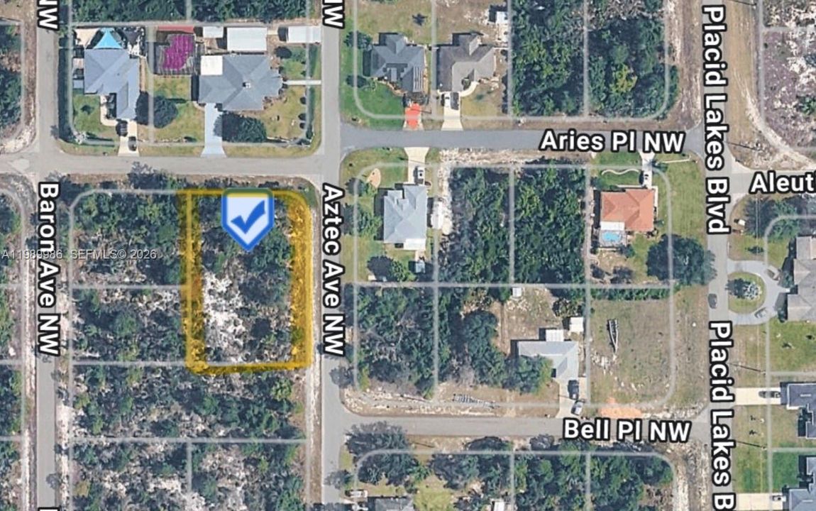 На продажу: $30,000 (0.52 acres)