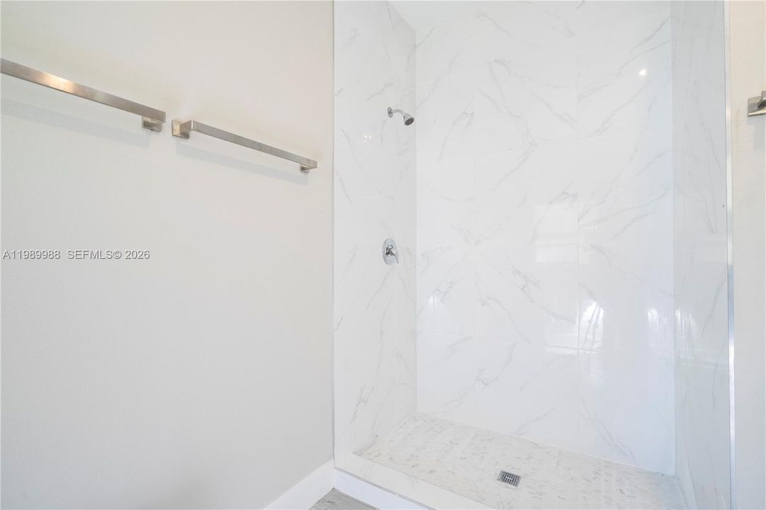 Недавно продано: $349,000 (3 спален, 2 ванн, 1904 Квадратных фут)