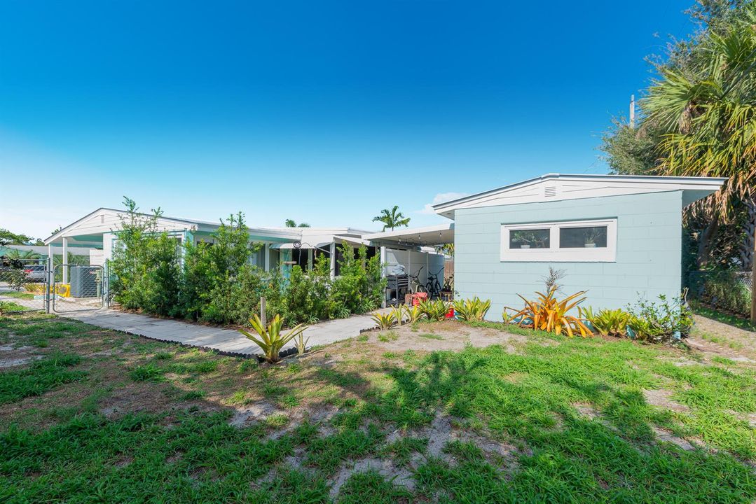 2574 NE Roberta St, Jensen Beach, FL 349