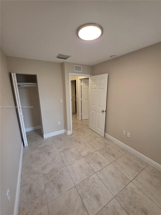 For Sale: $310,000 (3 beds, 1 baths, 1026 Square Feet)