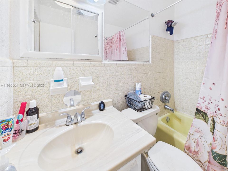 Active With Contract: $535,000 (0 beds, 0 baths, 1941 Square Feet)