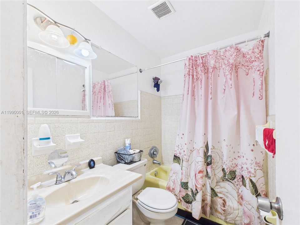 Active With Contract: $535,000 (0 beds, 0 baths, 1941 Square Feet)