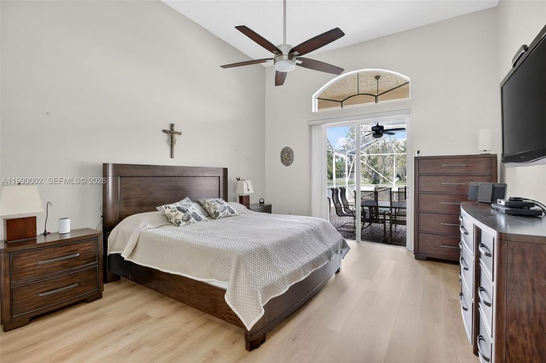Active With Contract: $990,000 (5 beds, 3 baths, 2791 Square Feet)