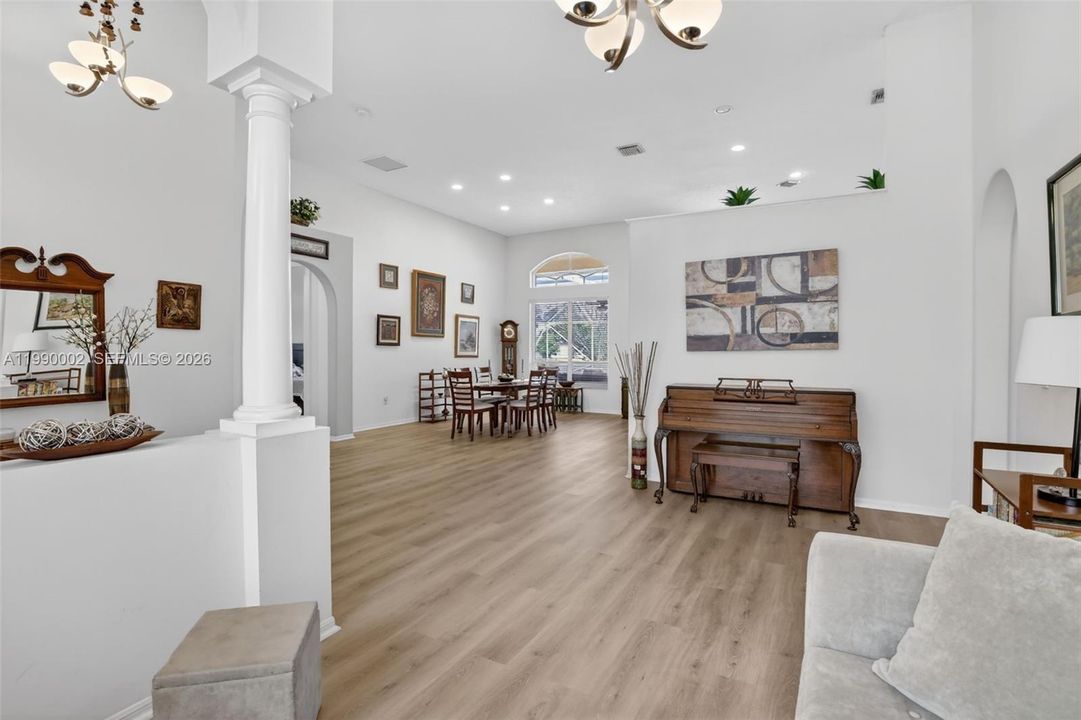 Active With Contract: $990,000 (5 beds, 3 baths, 2791 Square Feet)
