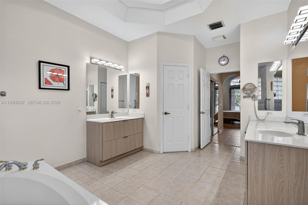 Active With Contract: $990,000 (5 beds, 3 baths, 2791 Square Feet)