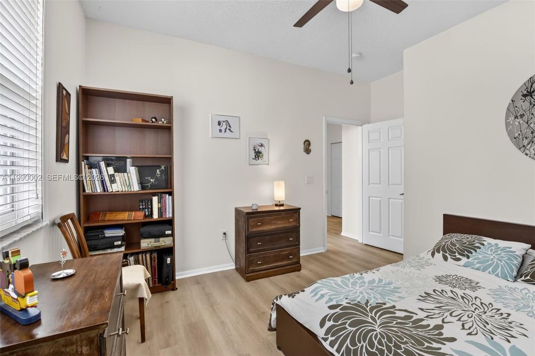 Active With Contract: $990,000 (5 beds, 3 baths, 2791 Square Feet)