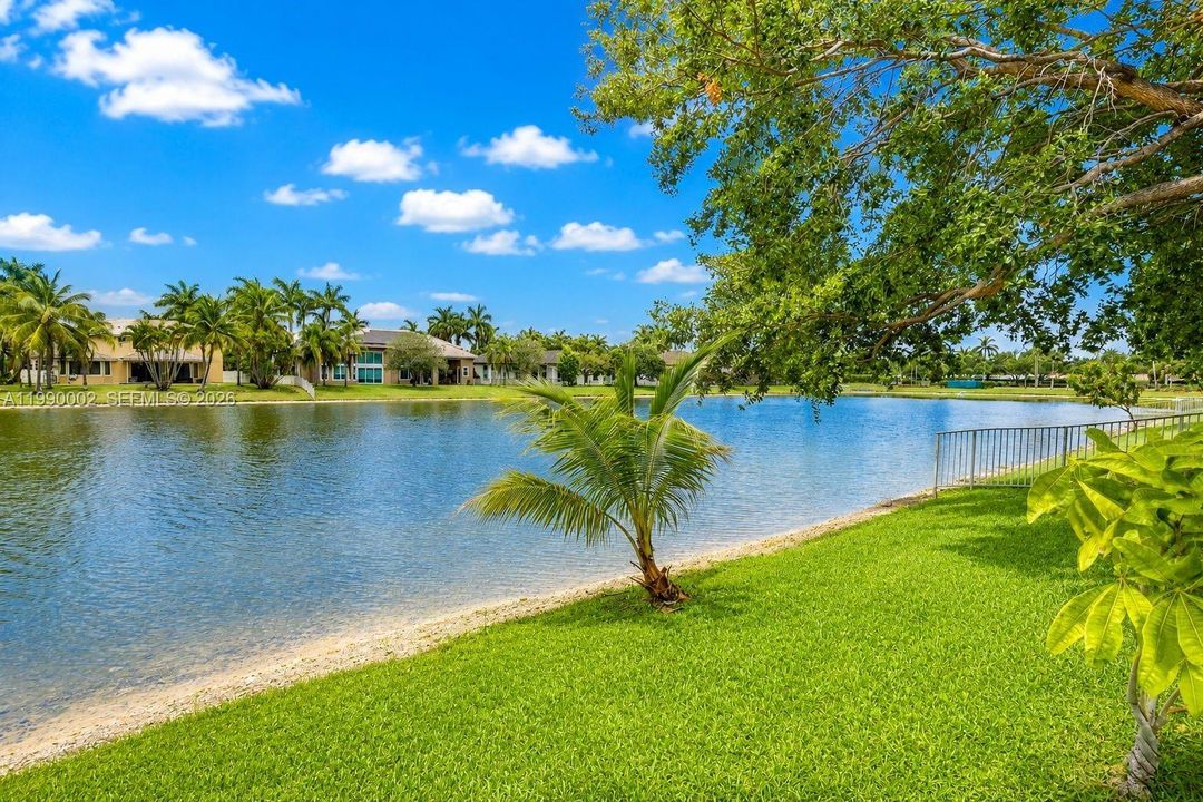 Active With Contract: $990,000 (5 beds, 3 baths, 2791 Square Feet)