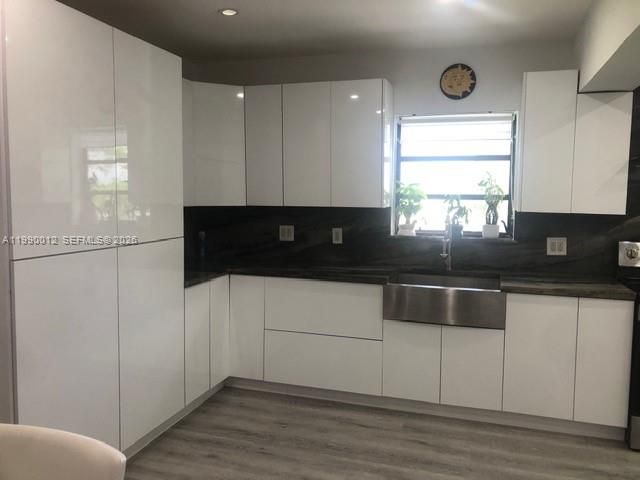 Active With Contract: $699,000 (3 beds, 2 baths, 1692 Square Feet)