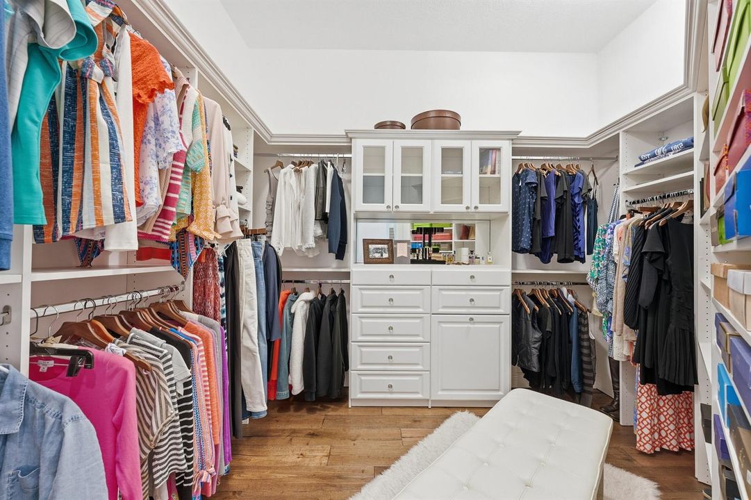3443 PRIMARY WALK IN CLOSET