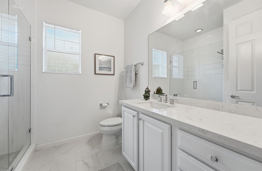 2ND FLOOR GUEST BATH