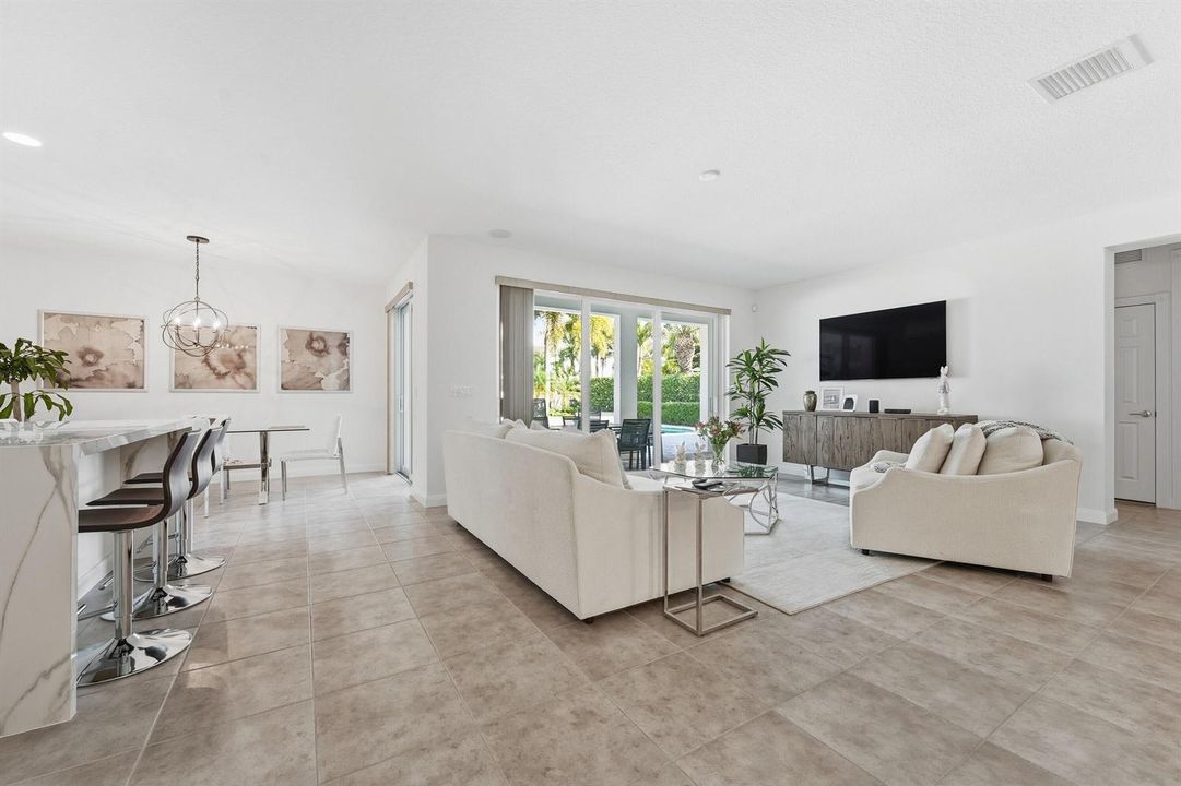 3443 FAMILY ROOM