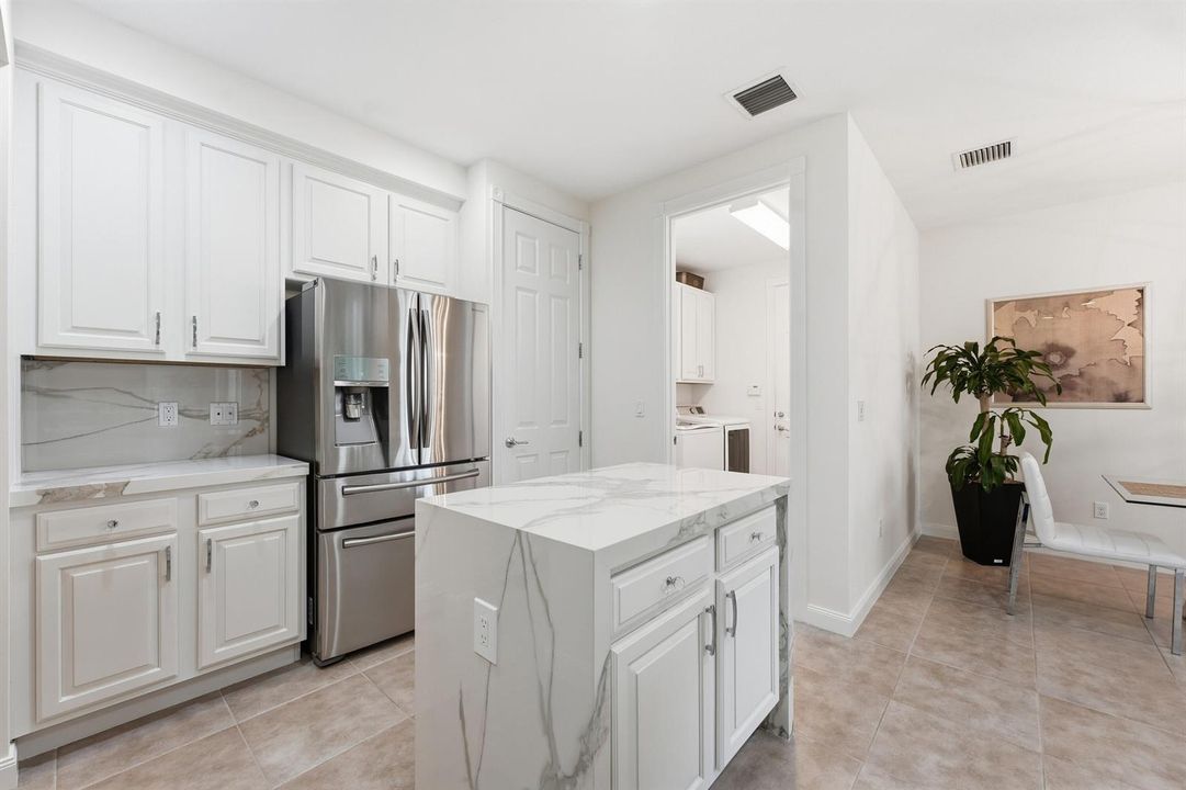 3443 KITCHEN CENTER ISLAND