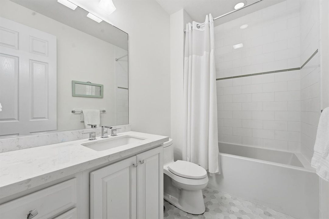 2ND FLOOR GUEST BATH