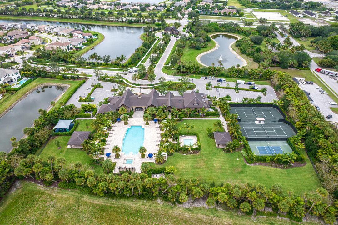 002-9091GrandPrixLane-BoyntonBeach-FL-33