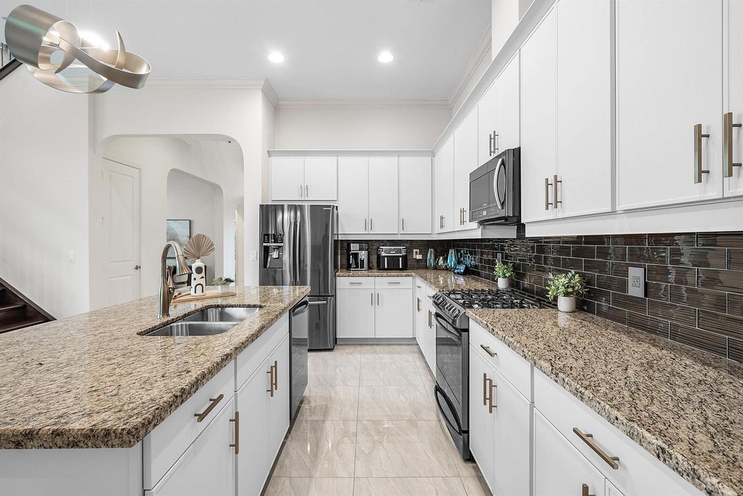 020-9091GrandPrixLane-BoyntonBeach-FL-33