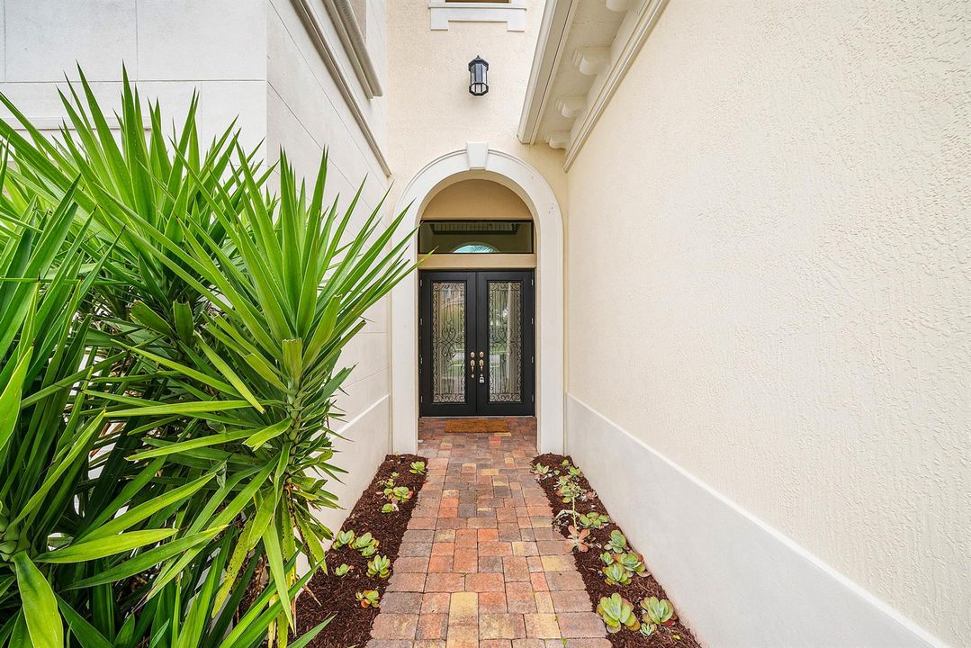 004-9091GrandPrixLane-BoyntonBeach-FL-33