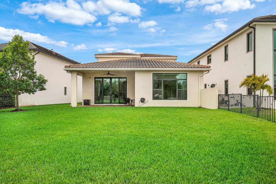 023-9091GrandPrixLane-BoyntonBeach-FL-33