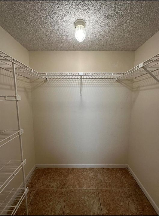 Walk-in Closet