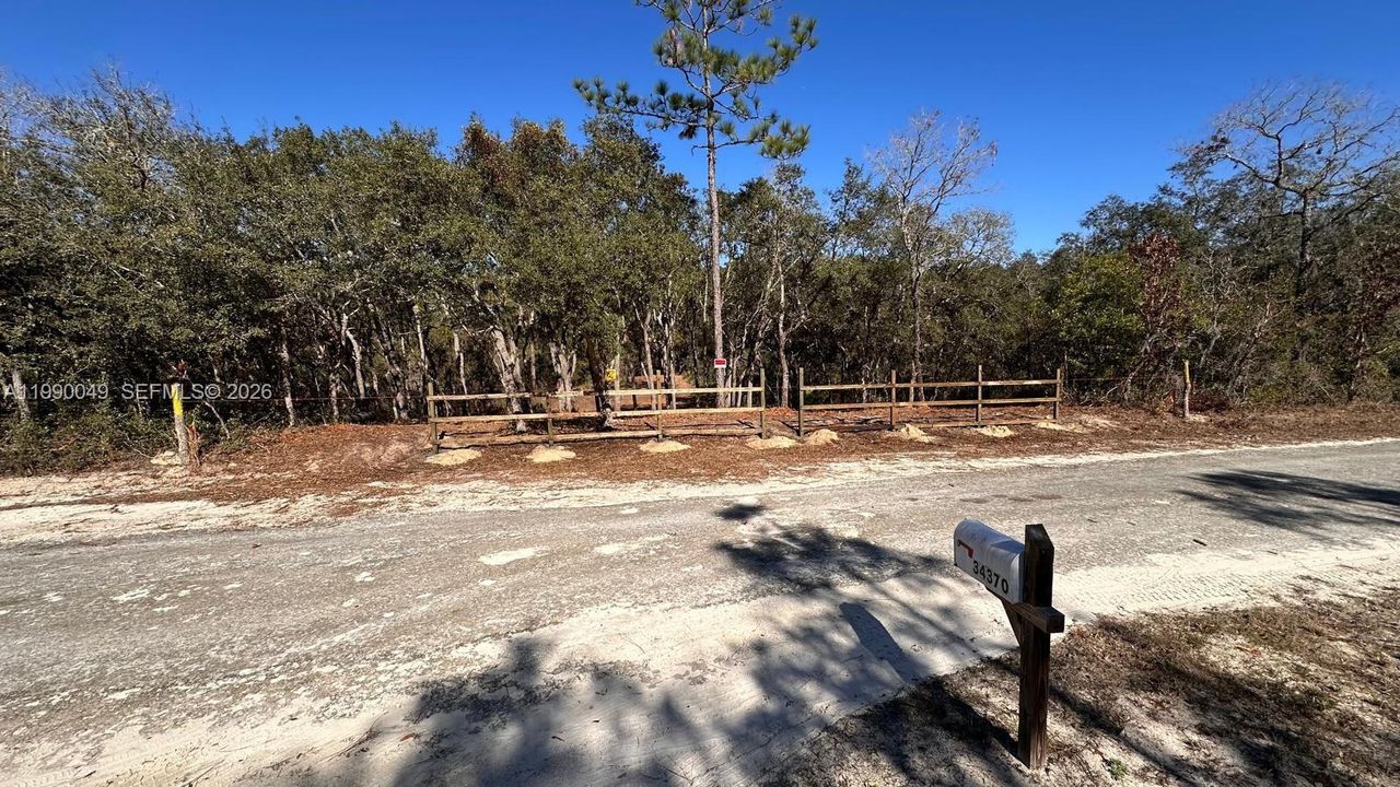 Недавно продано: $26,000 (0.50 acres)
