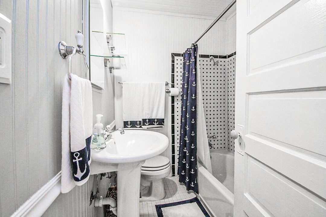 edit bathroom