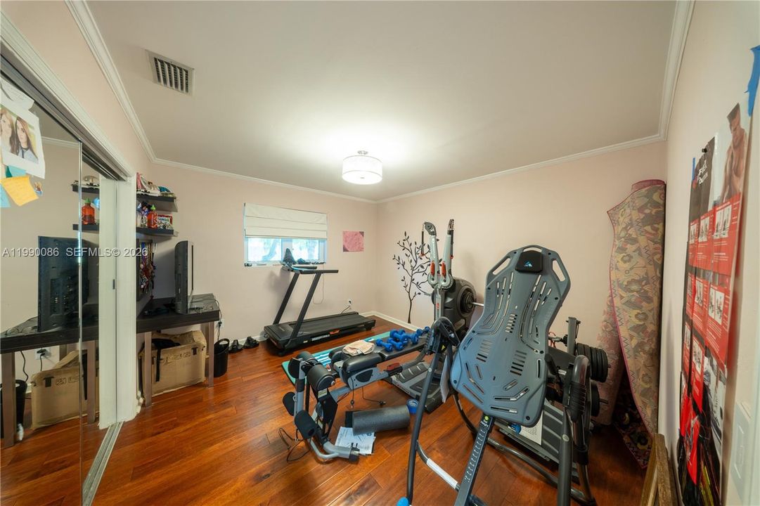 For Sale: $1,335,000 (4 beds, 2 baths, 2680 Square Feet)