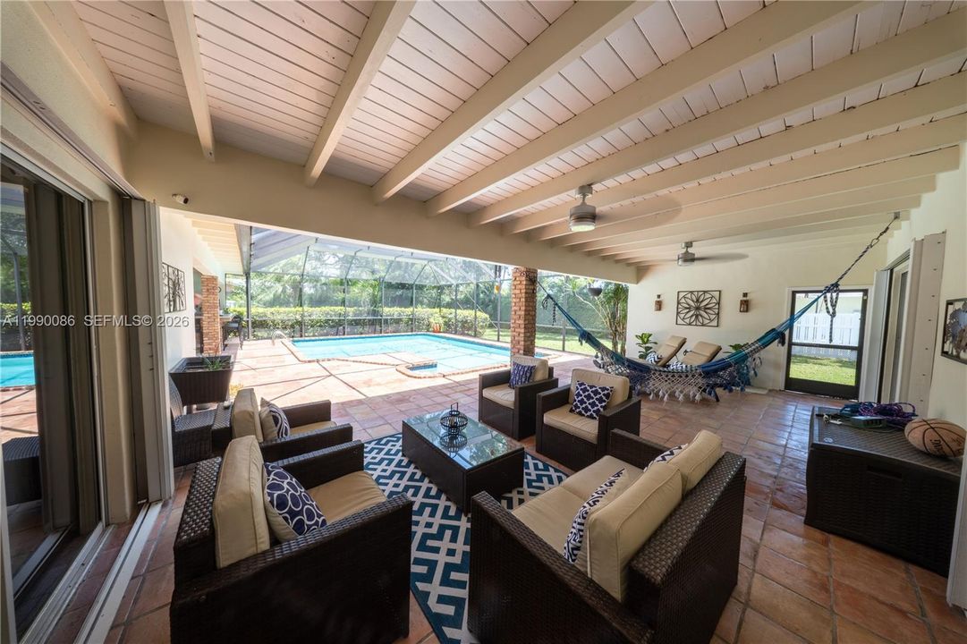For Sale: $1,335,000 (4 beds, 2 baths, 2680 Square Feet)