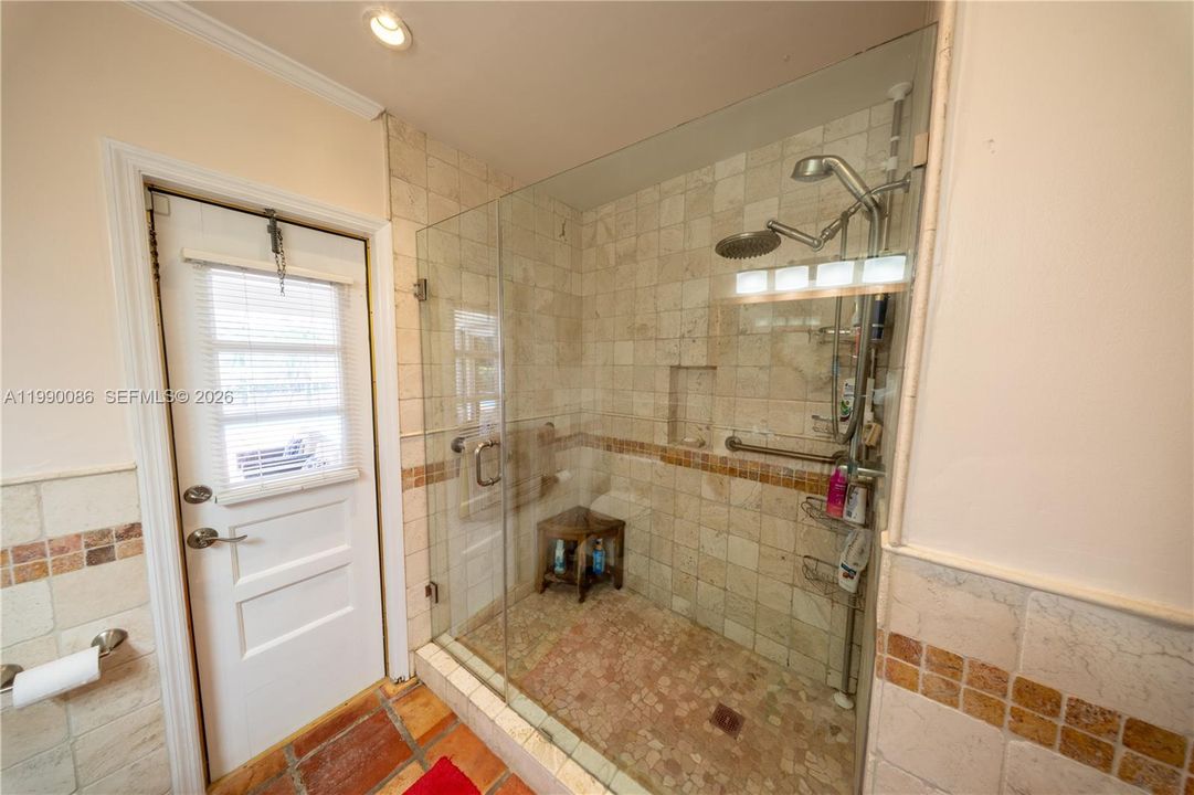 For Sale: $1,335,000 (4 beds, 2 baths, 2680 Square Feet)