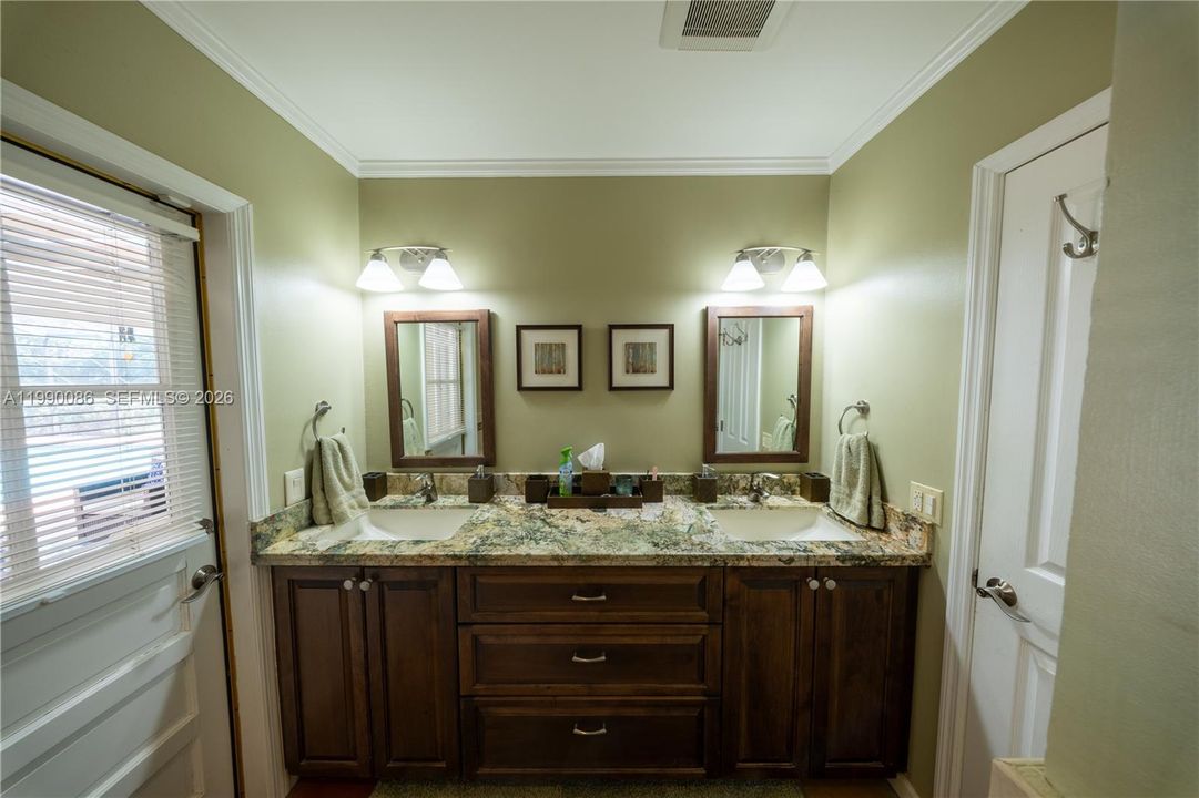 For Sale: $1,335,000 (4 beds, 2 baths, 2680 Square Feet)