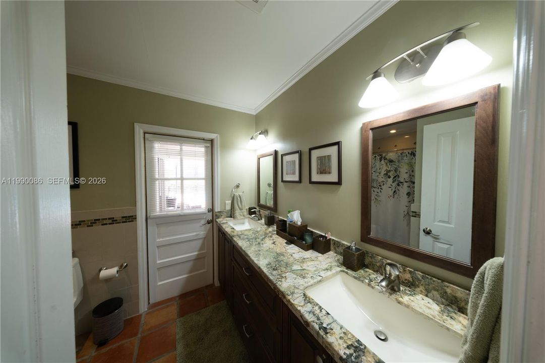 For Sale: $1,335,000 (4 beds, 2 baths, 2680 Square Feet)