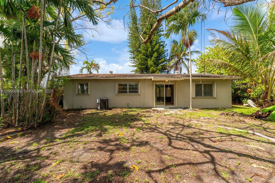 Recently Sold: $650,000 (4 beds, 2 baths, 1436 Square Feet)