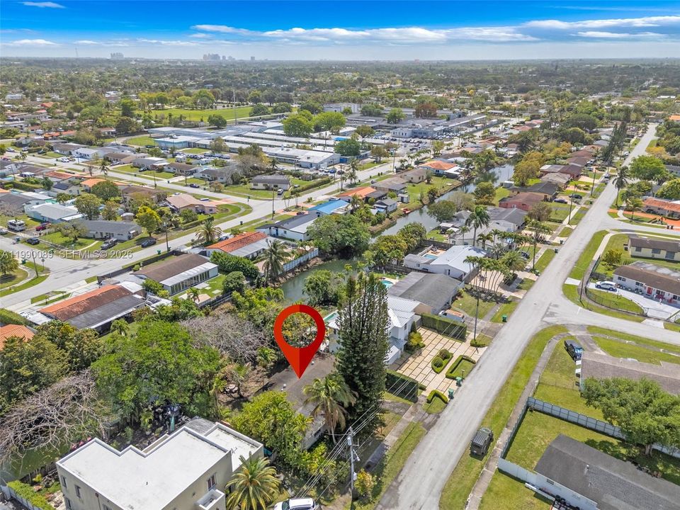 Recently Sold: $650,000 (4 beds, 2 baths, 1436 Square Feet)